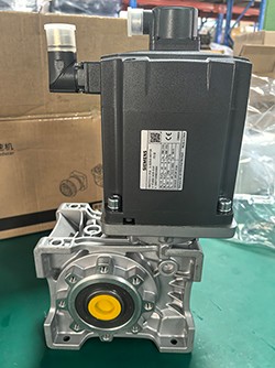 伺服蝸輪蝸桿減速機(jī)，蝸輪減速機(jī)，蝸桿減速機(jī)，減速機(jī)廠家，艾思捷減速機(jī)廠家3.jpg